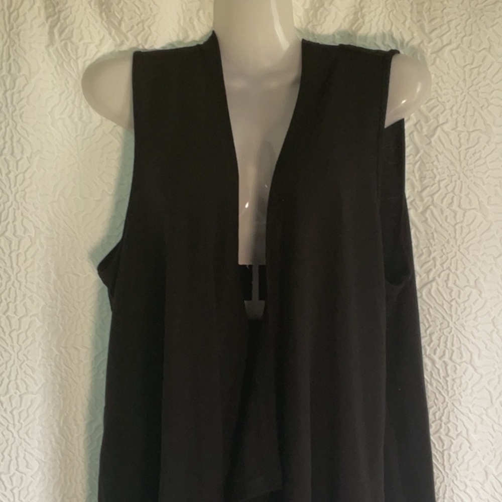 Cable & Gauge Black Sleeveless Cardigan cover up